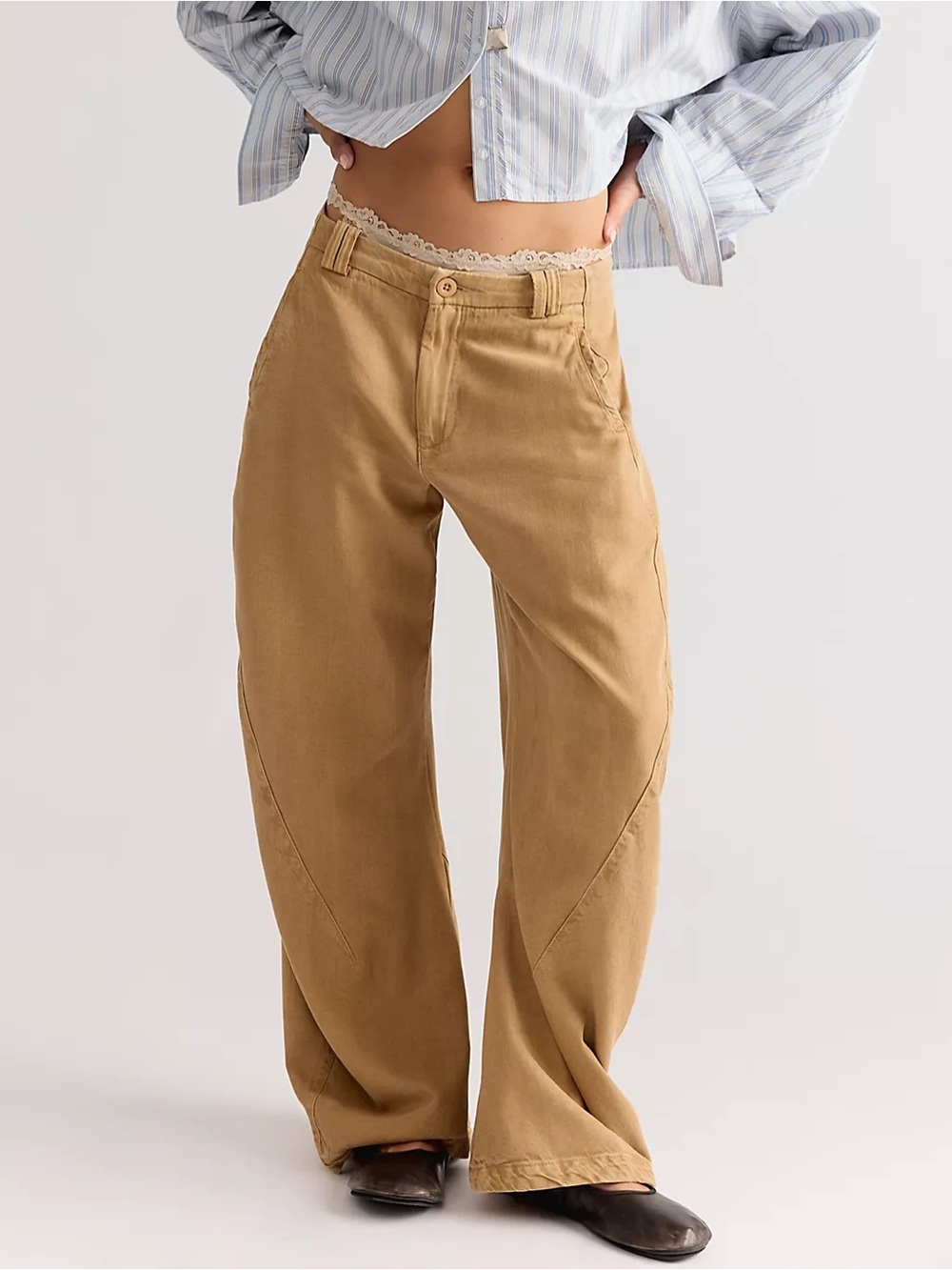 Free People Spotlight Washed Barrel Chino Trousers in Iced Coffee NWT
